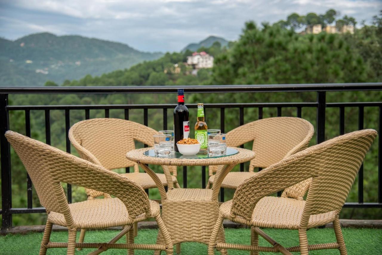 Mountain Mist Inn I Serviced Apt I Open Air Lawn & Rooftop I Bonfire I By Exotic Stays Касаули Екстериор снимка